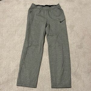 Men’s Nike dry fit sweat pants size Small